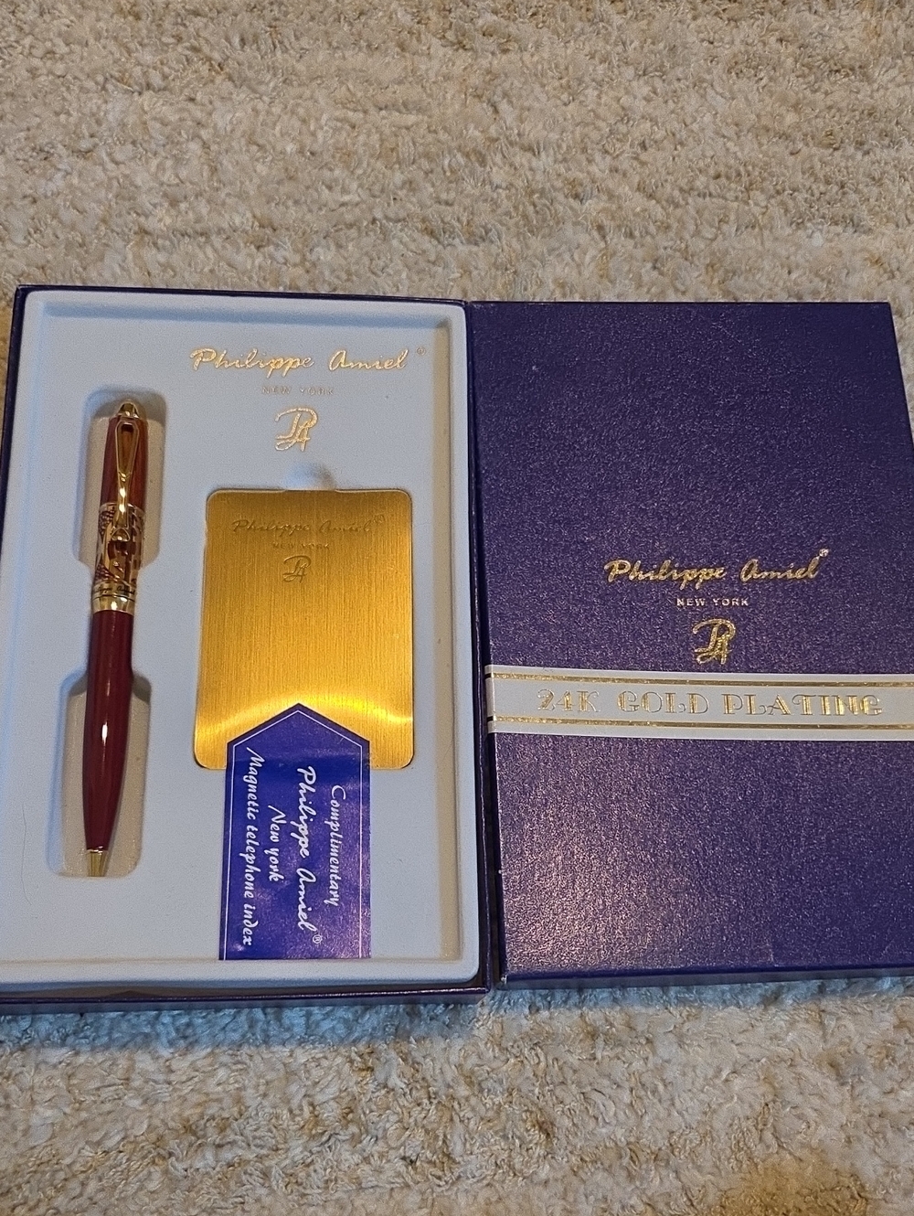 Philippe Amiel Gold-Accent Burgundy Pen & Gold Card Set